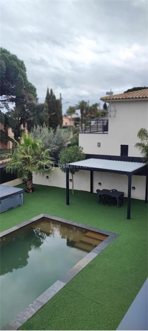 maison recente à la vente -   83370  FREJUS, surface 157 m2 vente maison recente - UBI464788397